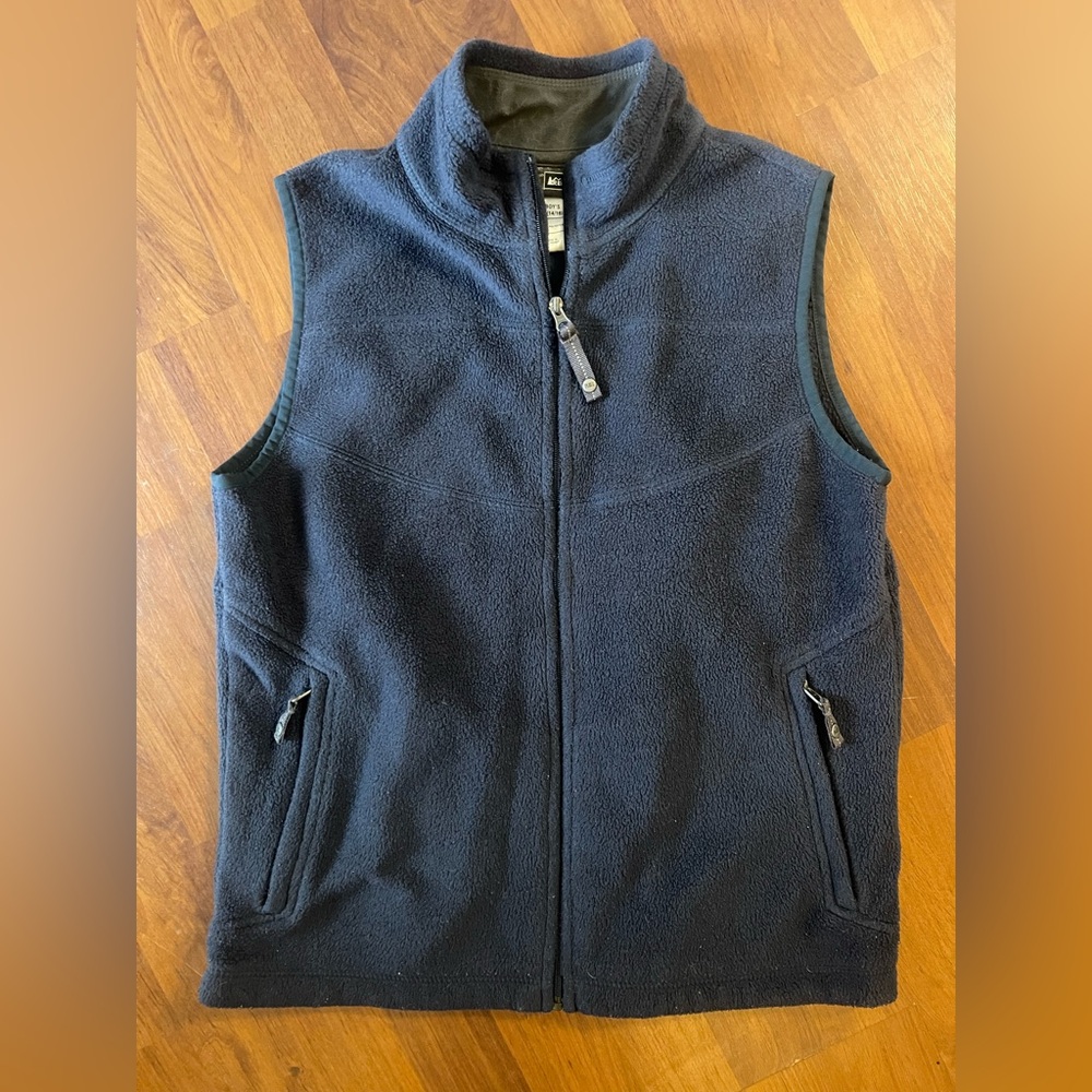 REI Boys Navy Fleece Vest - Large (14/16)